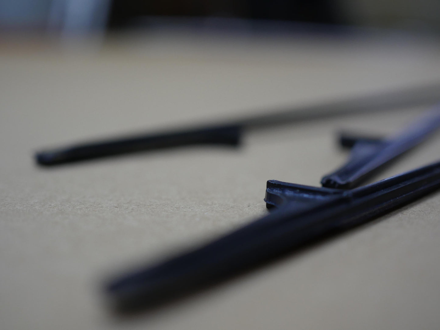 18" Clip Sign Stake - Versatile Lawn & Turf Posting Stake (Carton of 500)