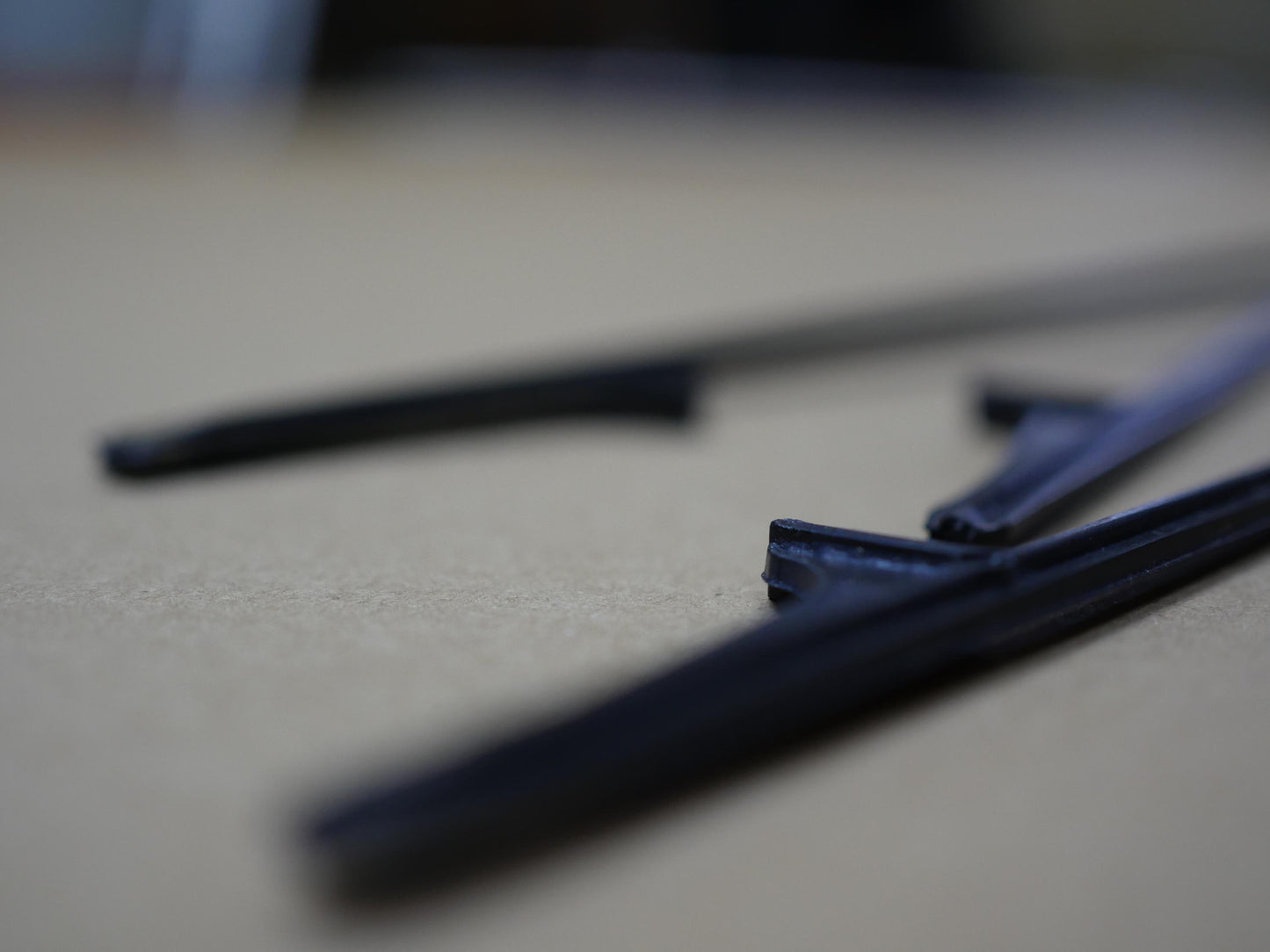 22" Slim Sign Stake - Versatile Lawn & Turf Posting Stake (Carton of 1000)